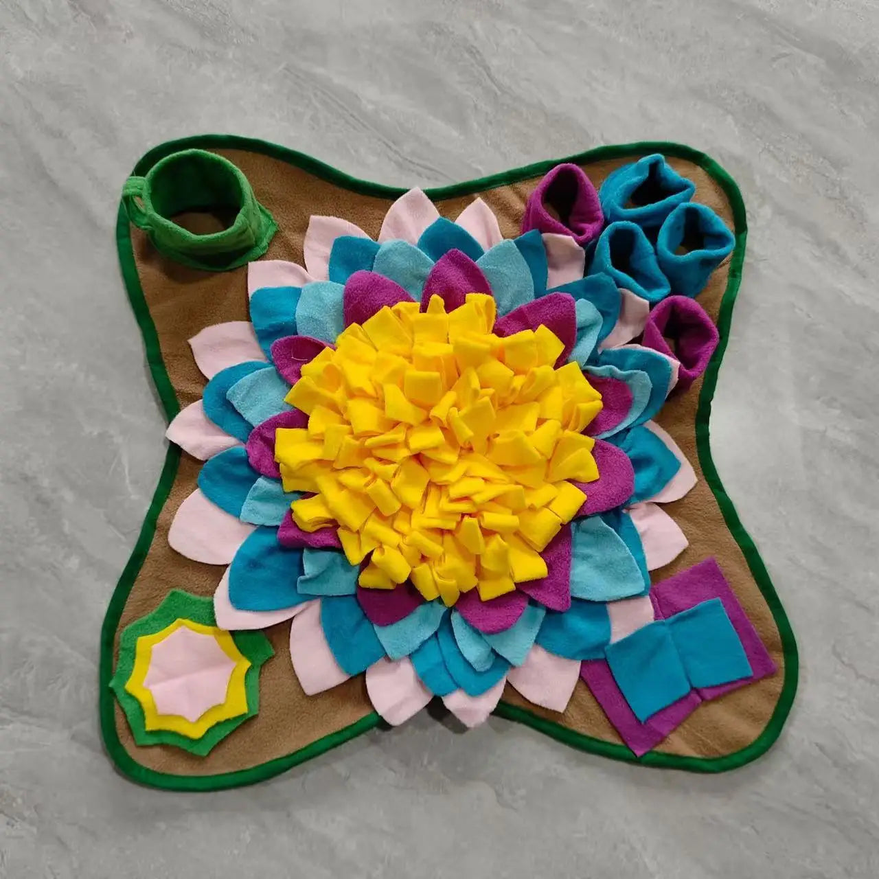 Pet Sniffing Training Mat Dogs Cats Educational Stress Relief Bite Resistant Slow Food Mat Pets Eco-Friendly Training Blanket